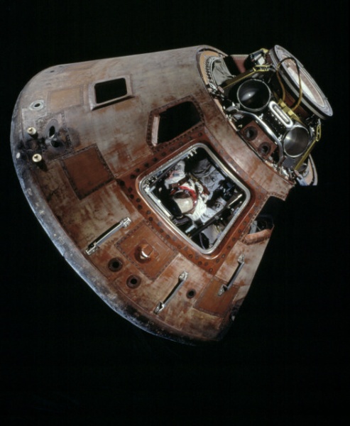 File:Apollo11.jpg